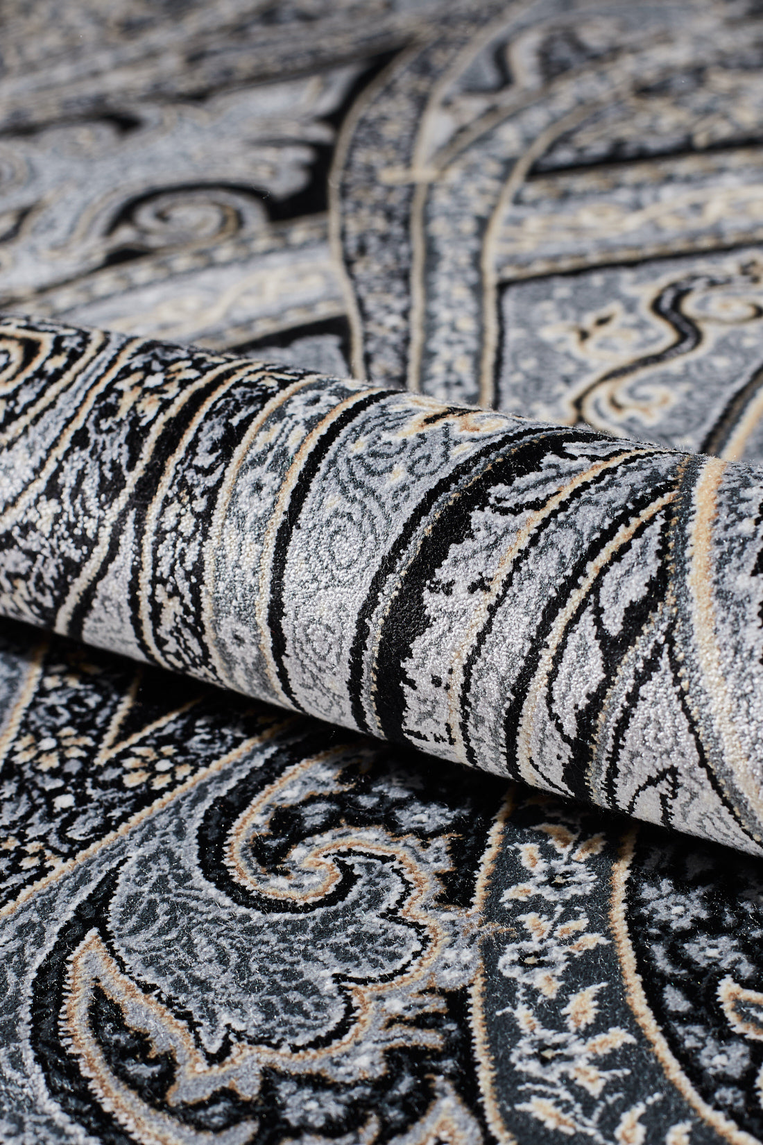 Ottoman Heritage Seidenteppich – Obsidian – 1170D 